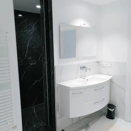 Apartment Residenz Dabo Panorama In Den Vogesen, 5 Zimmer, Modern Und Großzügig, 2 Balkons, Terrasse, Garten Haselbourg